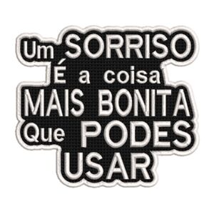 UM SORRISO